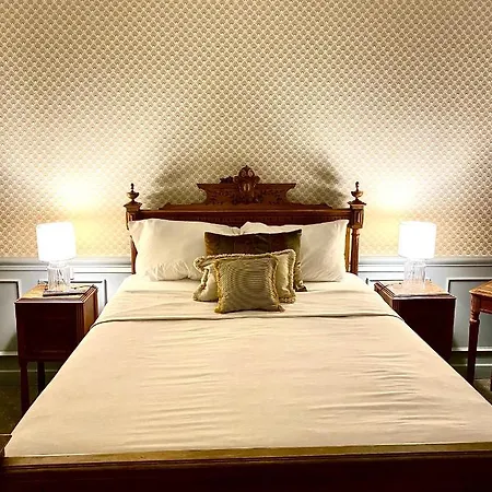 Chateau De Fontager 3*