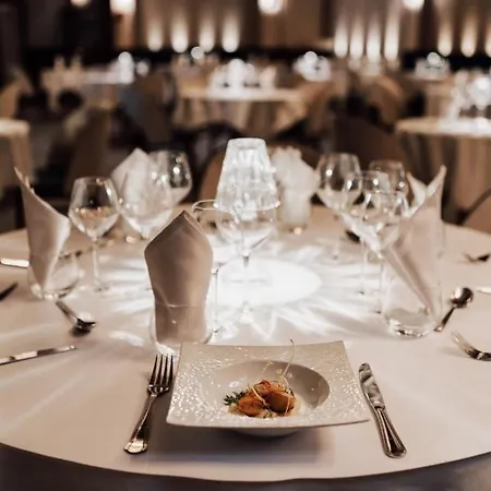 Château De Fontager Hotel 3*