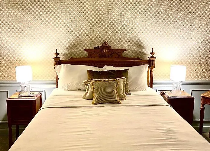 Chateau De Fontager 3*