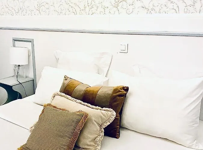 Chateau De Fontager Hotel 3*