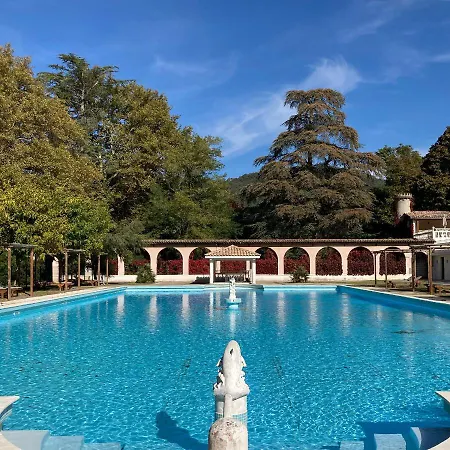Chateau De Fontager Serves-sur-Rhône