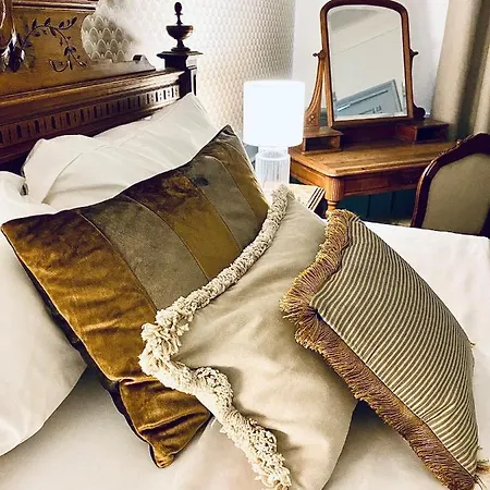 Hotel Chateau De Fontager 3*
