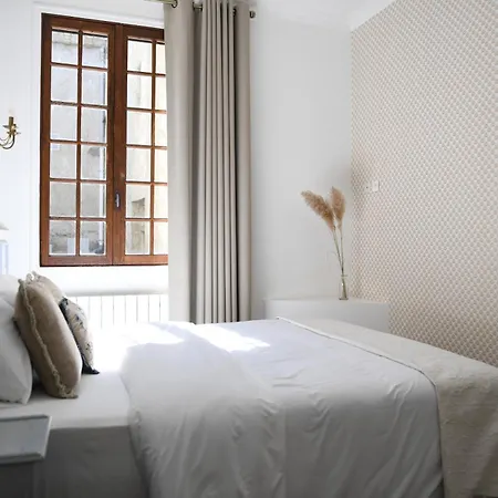 Chateau De Fontager 3*