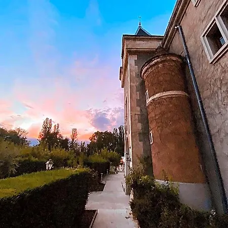 Chateau De Fontager Отель